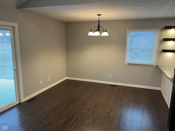 $2,000 | 627 San Carlos Drive, Greenwood, IN 46142