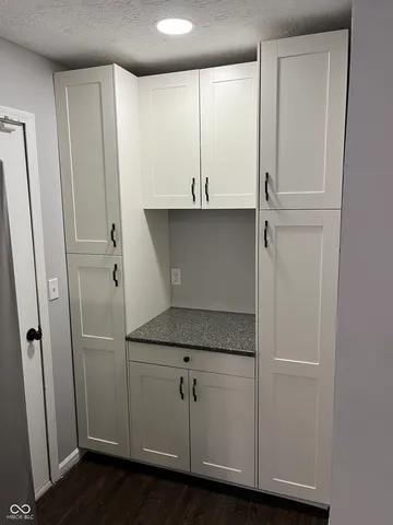 $1,825 | 627 San Carlos Drive, Greenwood, IN 46142