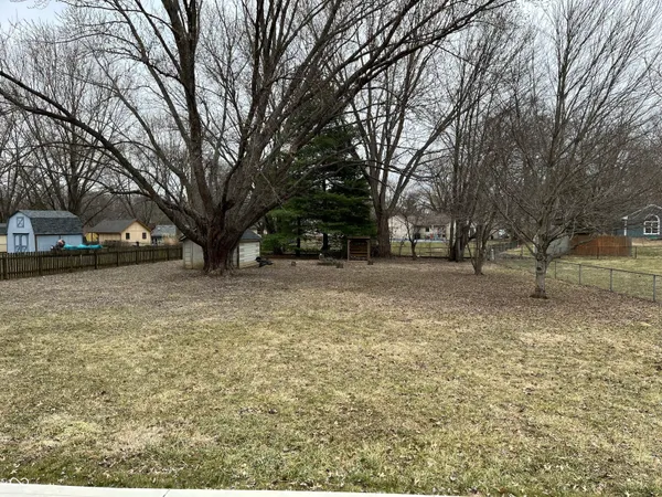 $2,000 | 627 San Carlos Drive, Greenwood, IN 46142