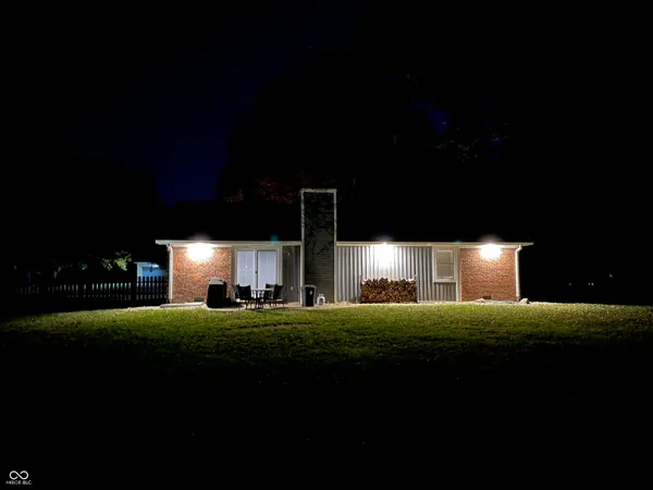 $2,000 | 627 San Carlos Drive, Greenwood, IN 46142