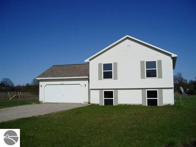 4775 Cedar Lake Road Traverse City, MI 49685 - Photo 1 of 10 1735177.JPG