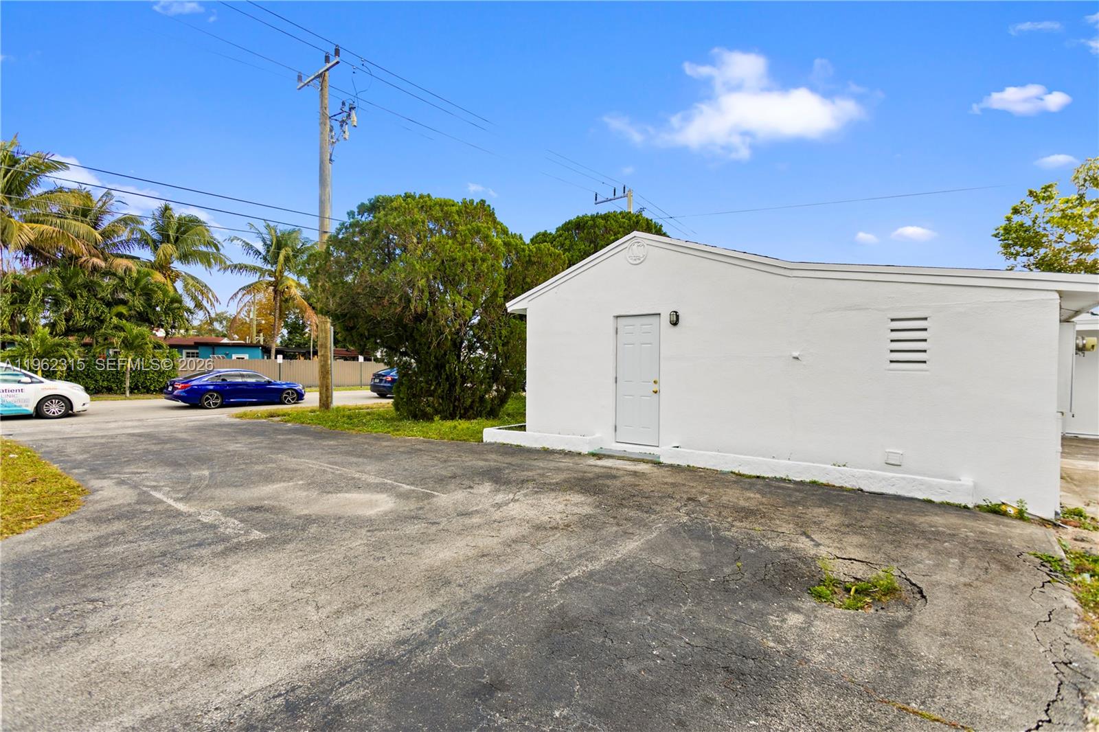 6200 Fletcher Street Hollywood, FL 33023 - Photo 15 of 49