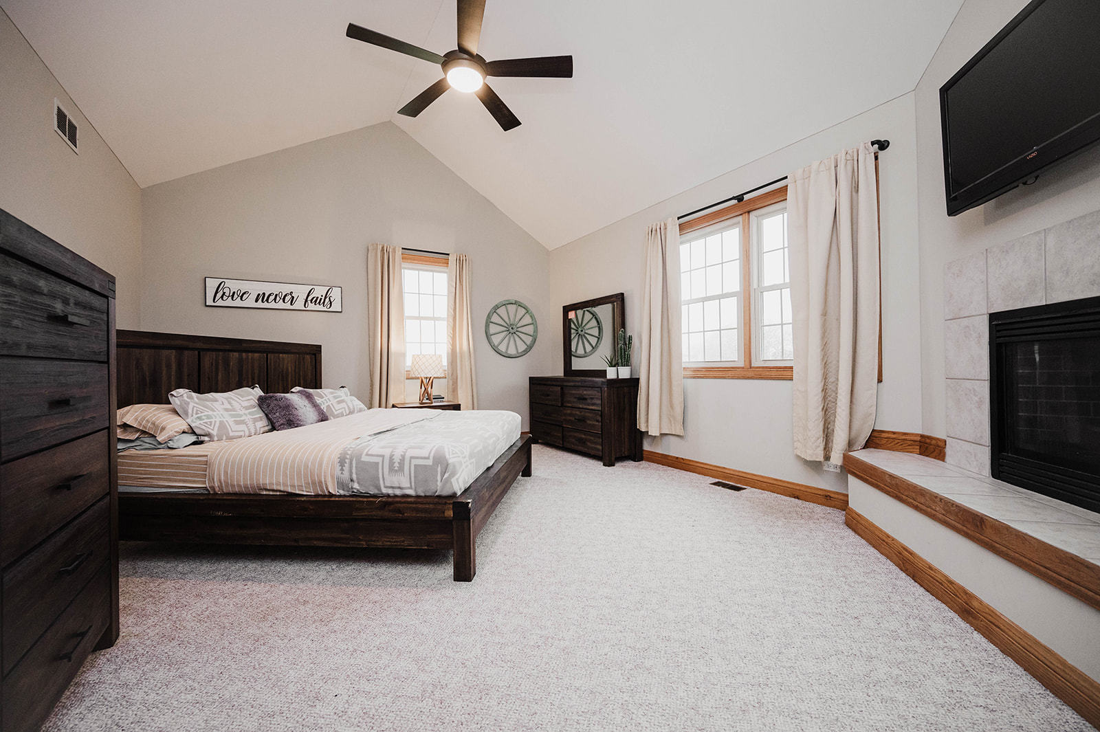 9S151 Granart Road Plano, IL 60545 - Photo 21 of 48 a bedroom with bed tv and window