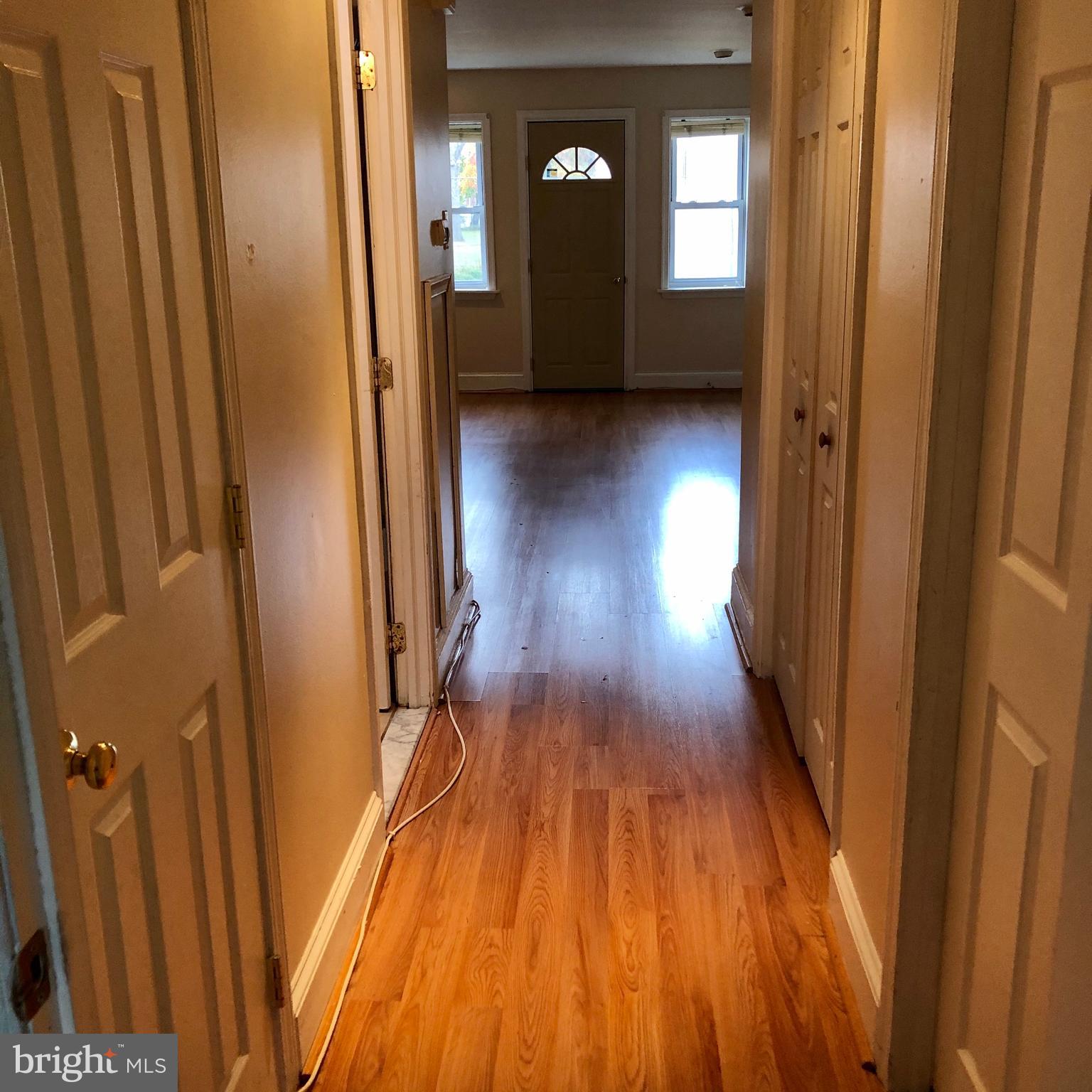 4042 West Ford Road Philadelphia, PA 19131 - Photo 8 of 9 Hallway