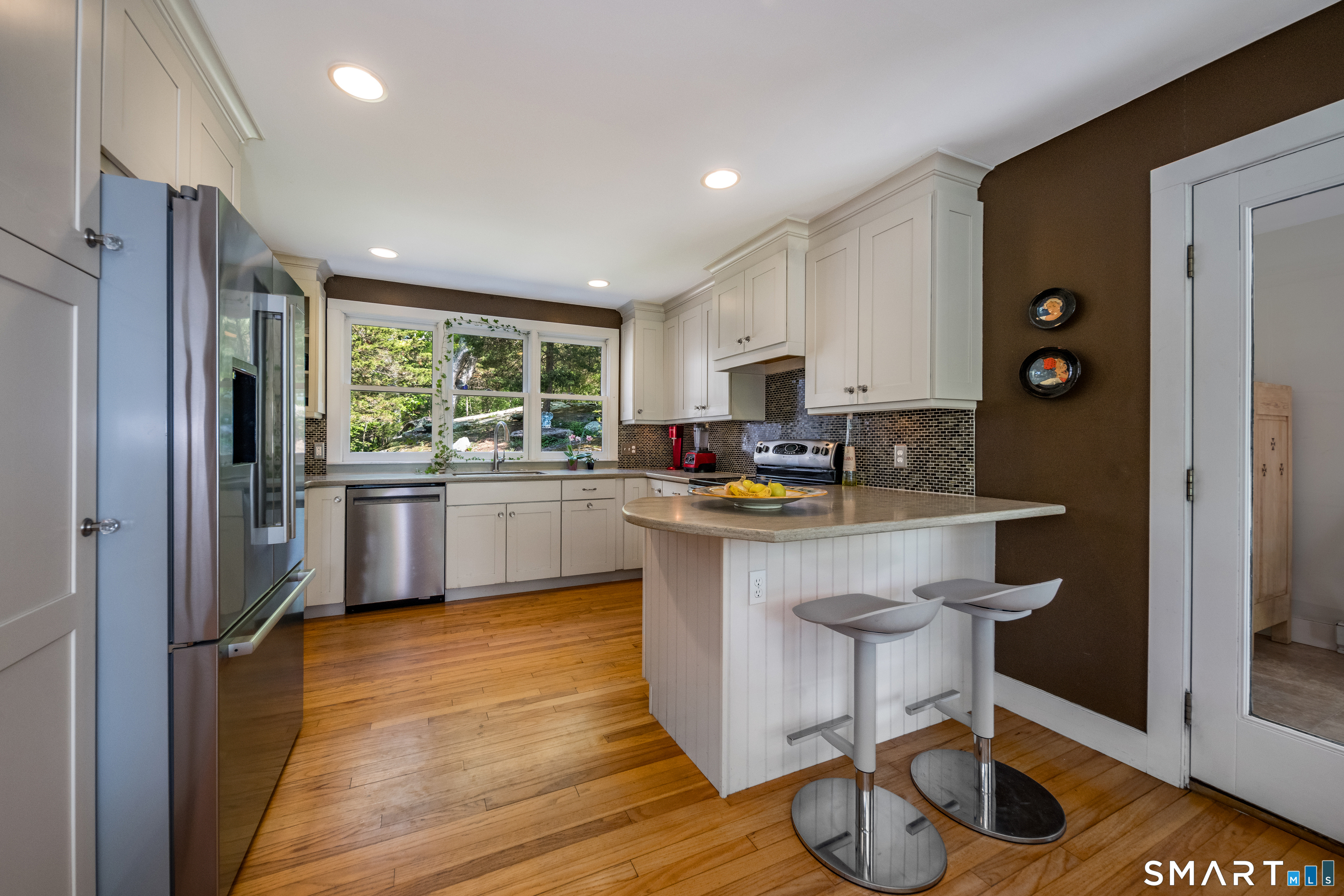 83 Jacobs Lane Guilford, CT 06437 - Photo 14 of 40