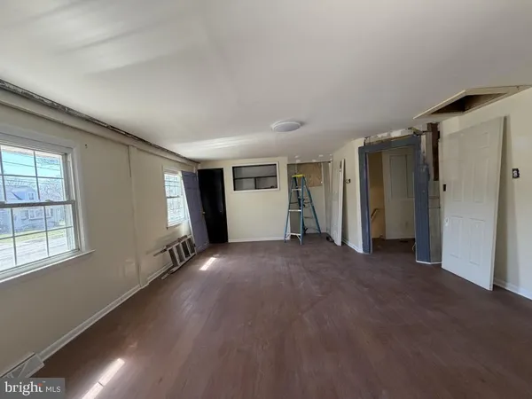 $3,700 | 322 Nicholson Road, Mount Ephraim, NJ 08059
