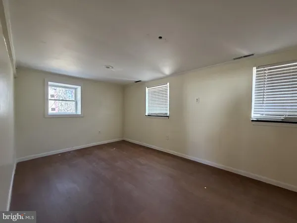 $3,700 | 322 Nicholson Road, Mount Ephraim, NJ 08059