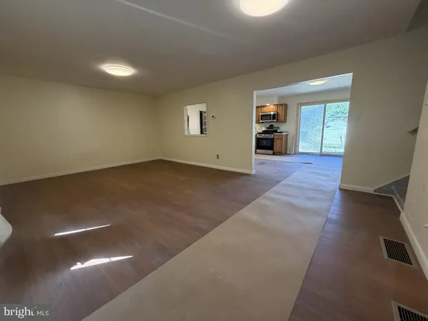 $3,700 | 322 Nicholson Road, Mount Ephraim, NJ 08059