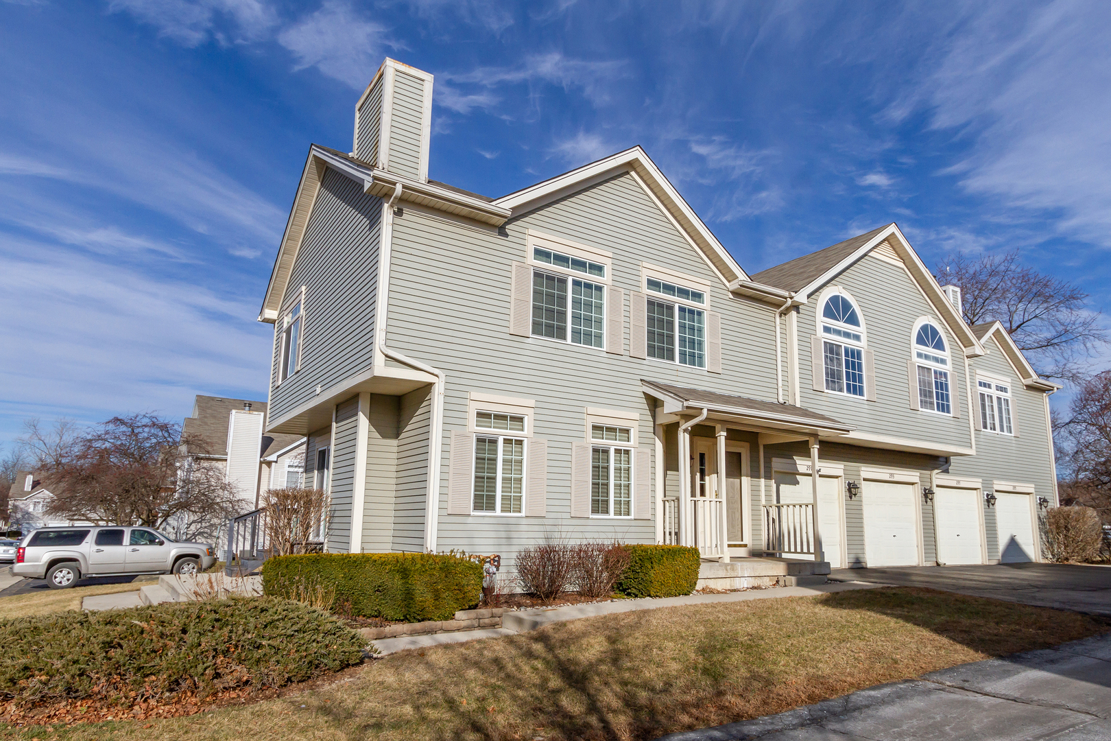 291 Nautical Way Elgin, IL 60123 - Photo 2 of 21