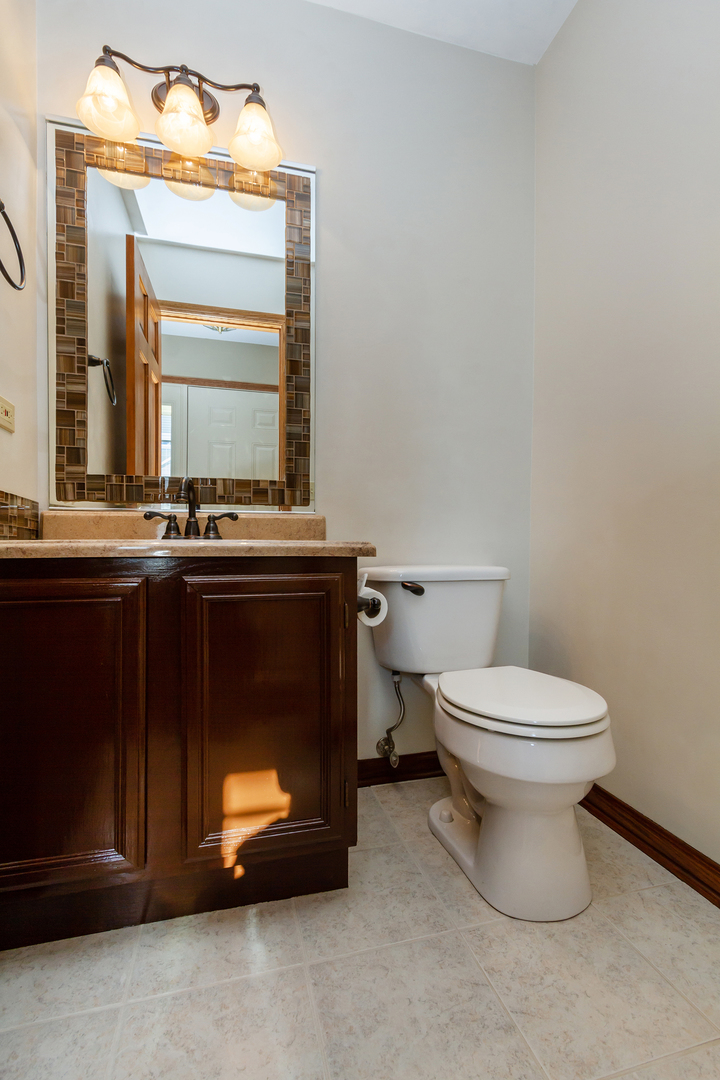 291 Nautical Way Elgin, IL 60123 - Photo 11 of 21