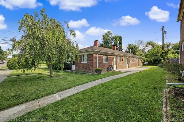 $269,800 | 1432 Charter Street, Lincoln Park, MI 48146