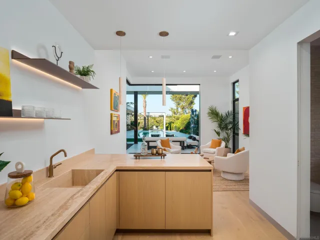 $18,500,000 | 6283 La Jolla Scenic S Drive, San Diego, CA 92037