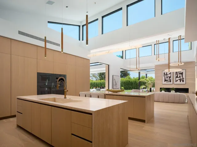 $18,500,000 | 6283 La Jolla Scenic S Drive, San Diego, CA 92037