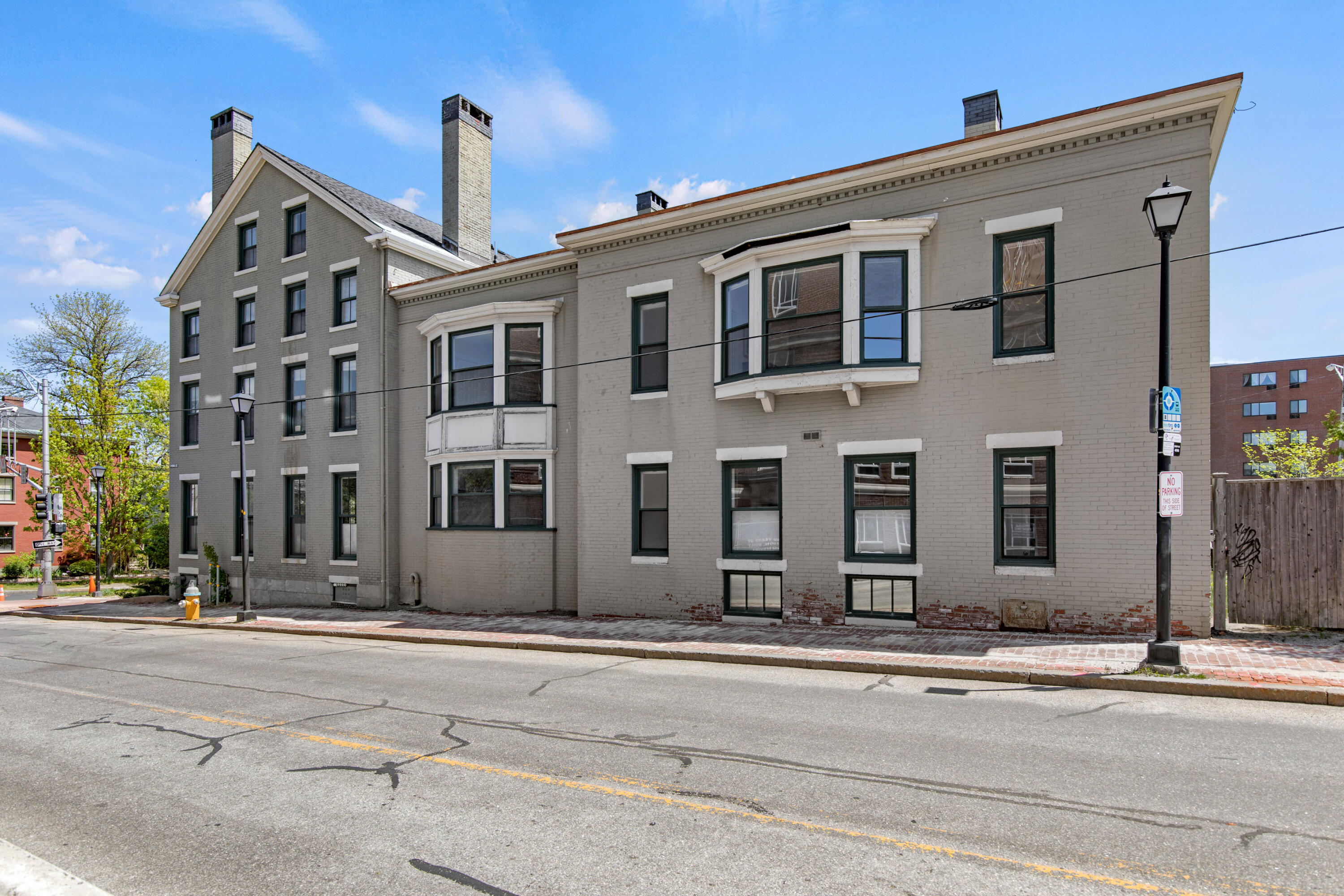 118 State Street, Unit R Portland, ME 04101 - Photo 3 of 49 118 State St., Unit R