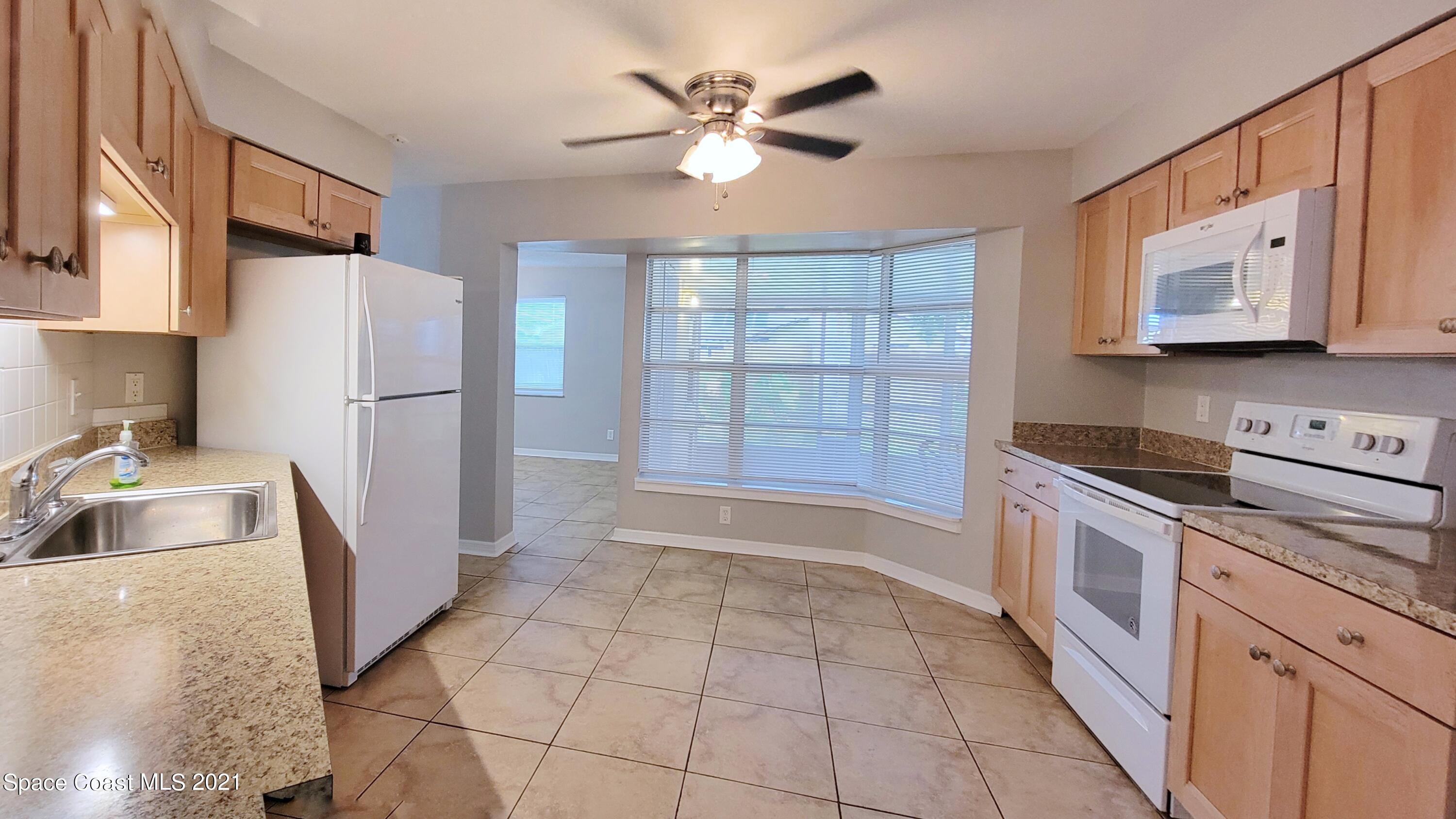 1880 Tallpalm Road Melbourne, FL 32935 - Photo 3 of 23 Kitchen