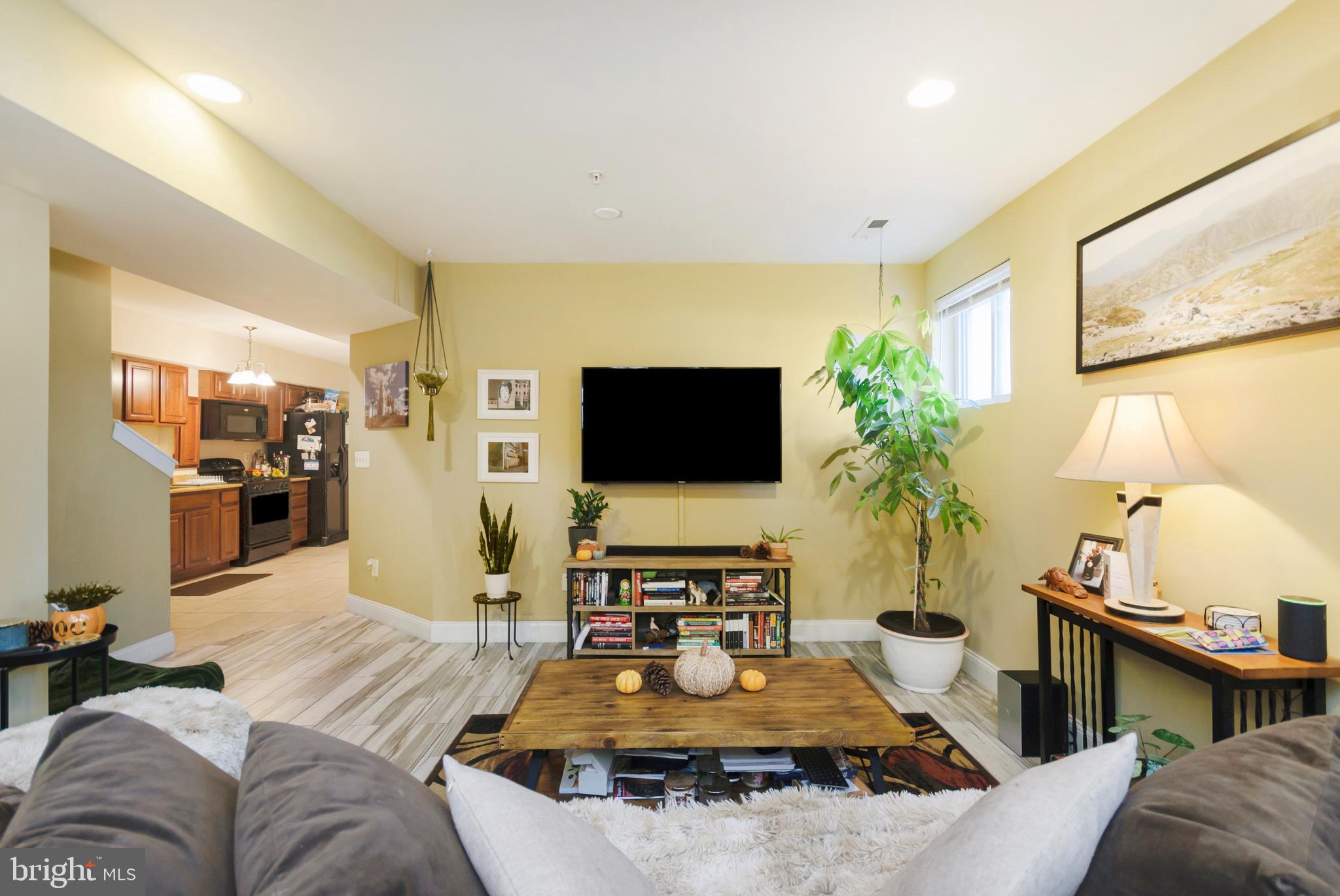 901 R Street Northwest, Unit 1 Washington, DC 20001 - Photo 2 of 15