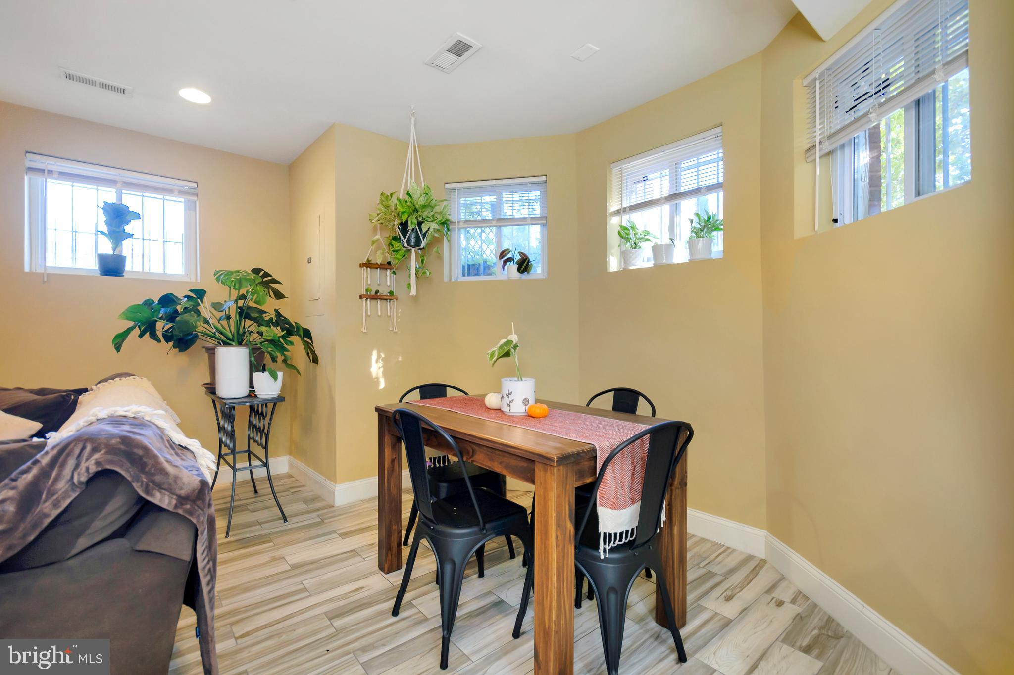 901 R Street Northwest, Unit 1 Washington, DC 20001 - Photo 14 of 15