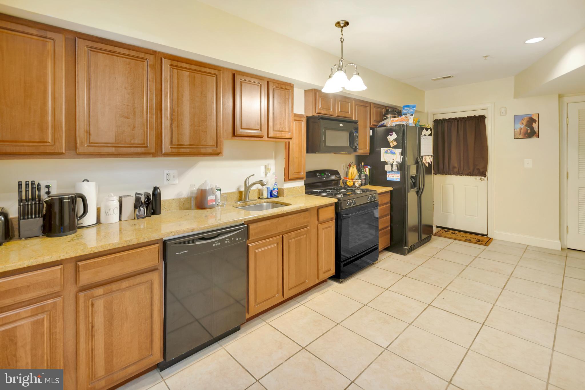 901 R Street Northwest, Unit 1 Washington, DC 20001 - Photo 6 of 15