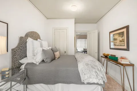 $450,000 | 5923 North Magnolia Avenue, Unit 3, Chicago, IL 60660