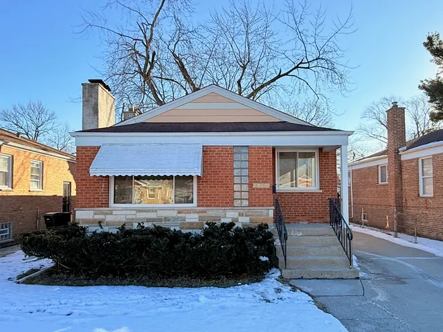 $200,000 | 14525 Dobson Avenue, Dolton, IL 60419