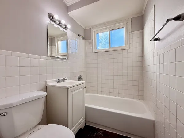 $186,000 | 14525 Dobson Avenue, Dolton, IL 60419