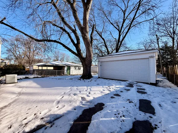 $186,000 | 14525 Dobson Avenue, Dolton, IL 60419