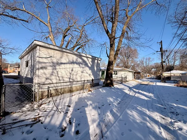 $186,000 | 14525 Dobson Avenue, Dolton, IL 60419