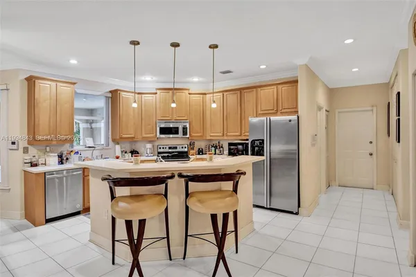 $5,800 | 1451 Southwest 52nd Way, Plantation, FL 33317