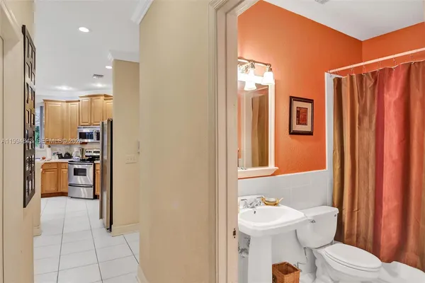 $5,800 | 1451 Southwest 52nd Way, Plantation, FL 33317