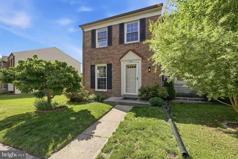 $499,000 | 14414 Four Chimney Drive, Centreville, VA 20120