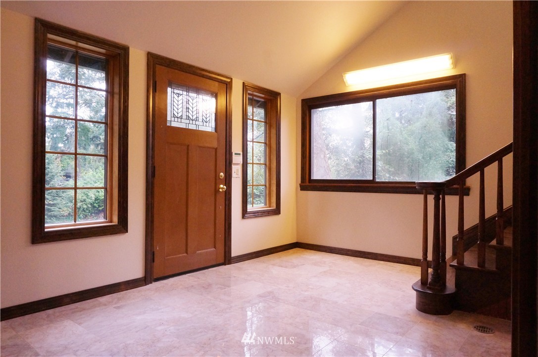 7238 South Langston Road Seattle, WA 98178 - Photo 3 of 24 Gallery Image 3