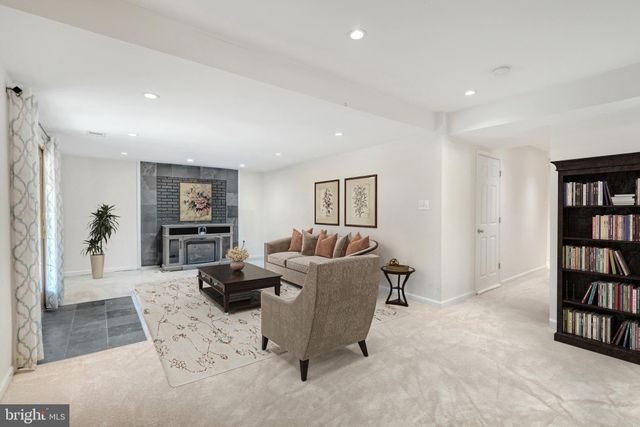 $747,500 | 11411 Huntsman Drive, Manassas, VA 20112