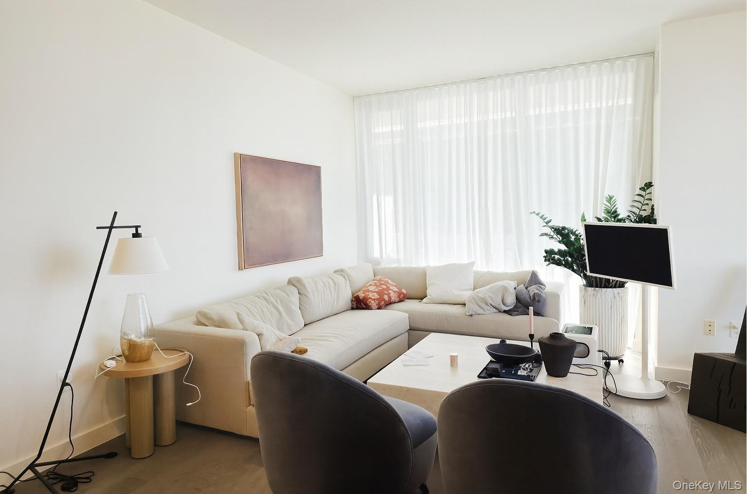 131-03 40 Road, Unit 18M Queens, NY 11354 - Photo 2 of 22 Gallery Image 2
