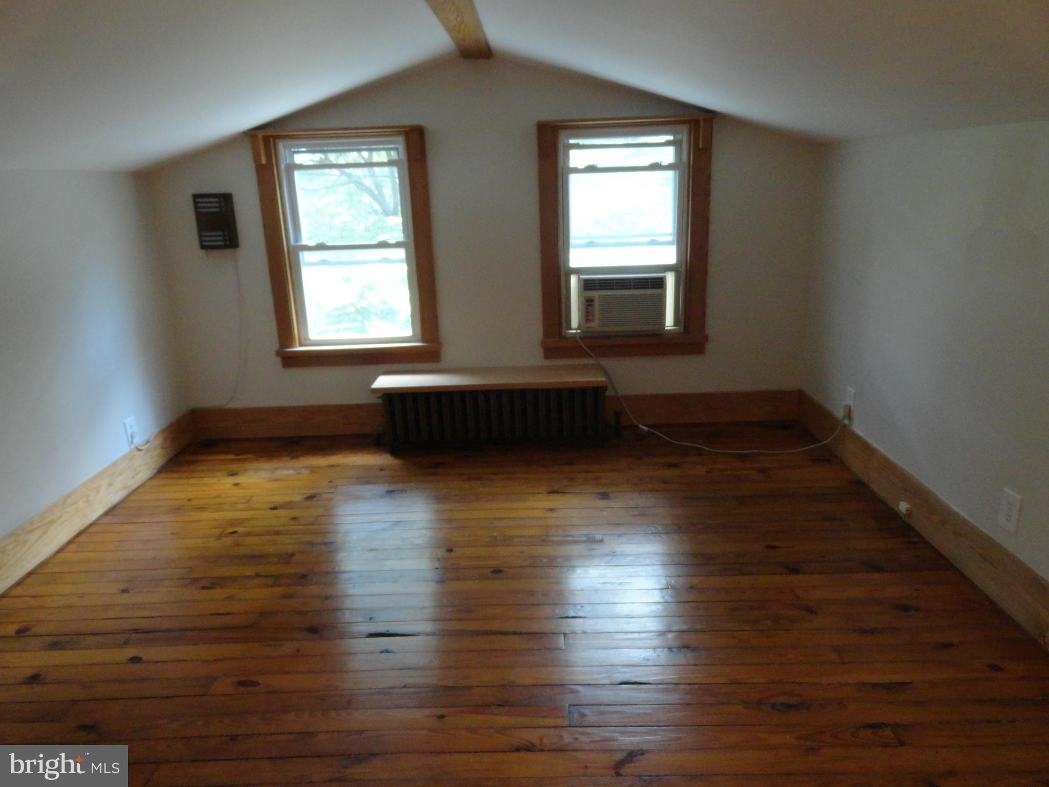 3102 Windom Road Mount Rainier, MD 20712 - Photo 17 of 30 Bedroom