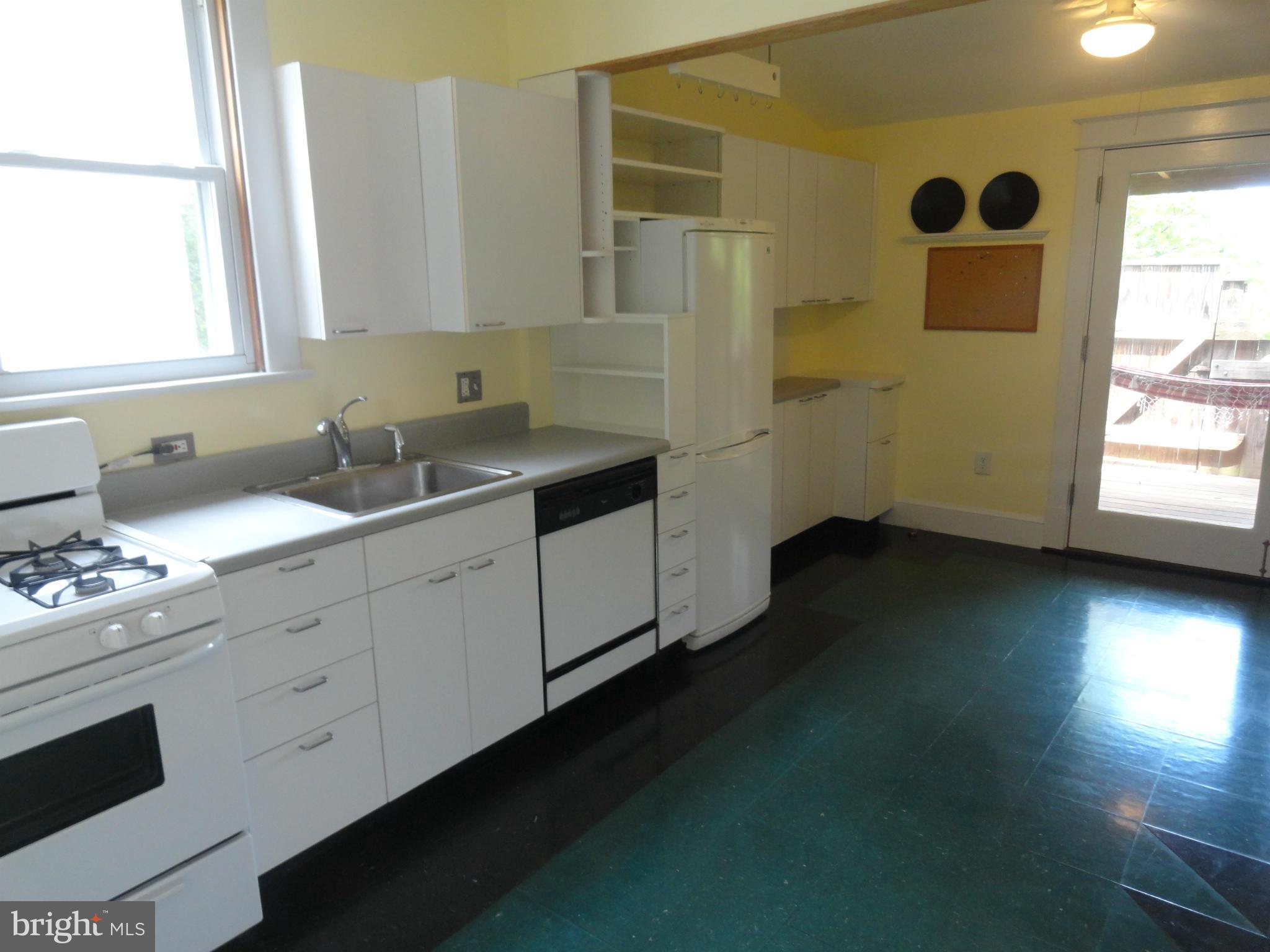 3102 Windom Road Mount Rainier, MD 20712 - Photo 8 of 30 Kitchen