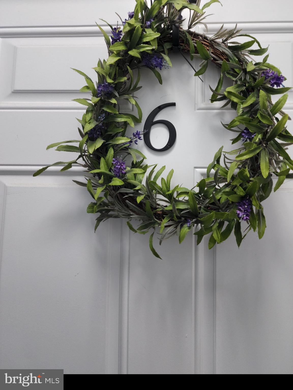 116 Grape Street, Unit 6 Philadelphia, PA 19127 - Photo 2 of 27 a vase of flowers sitting on a table