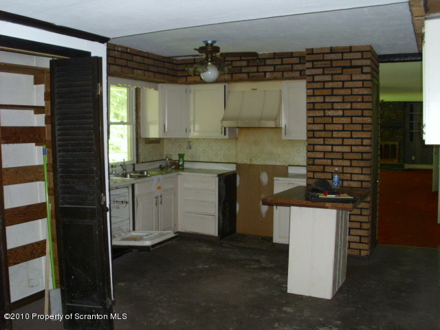 50 Marshbrook Road Dalton, PA 18414 - Photo 3 of 17 Gallery Image 3
