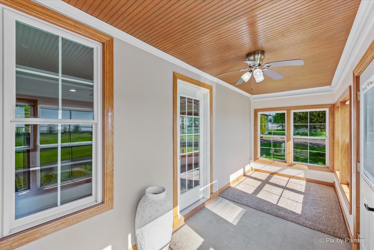 1431 Gillis Road Malta, IL 60150 - Photo 10 of 47