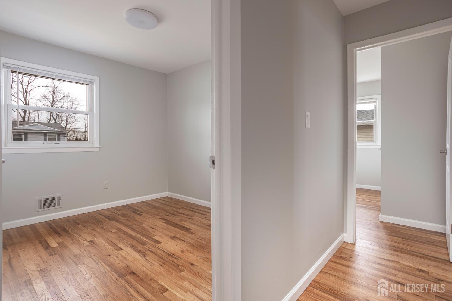 16 Outcalt Road Edison, NJ 08817 - Photo 5 of 29 Gallery Image 5