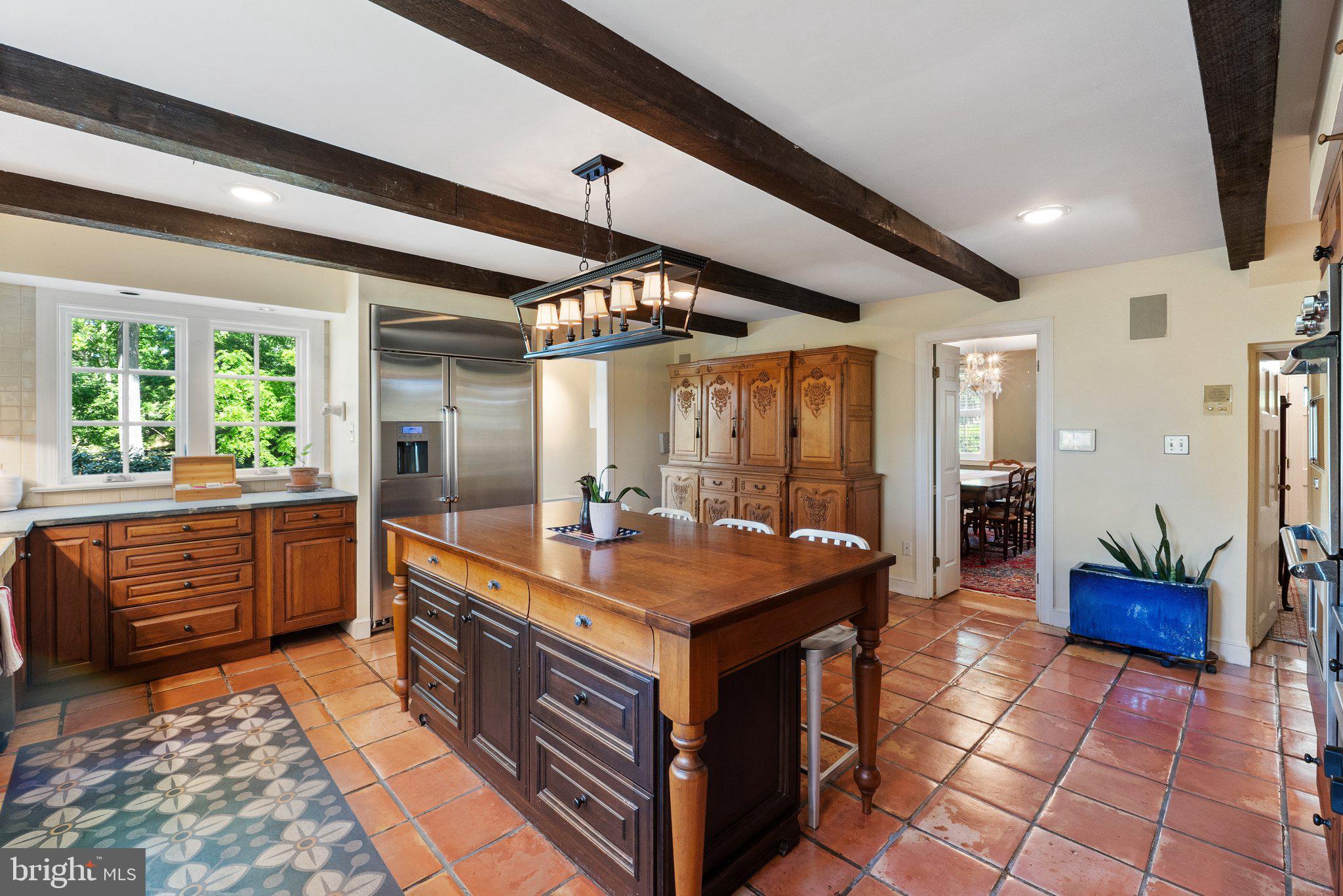 21056 Beaverdam Bridge Road Middleburg, VA 20117 - Photo 16 of 109 Large Kitchen Island with Bar Stool Area