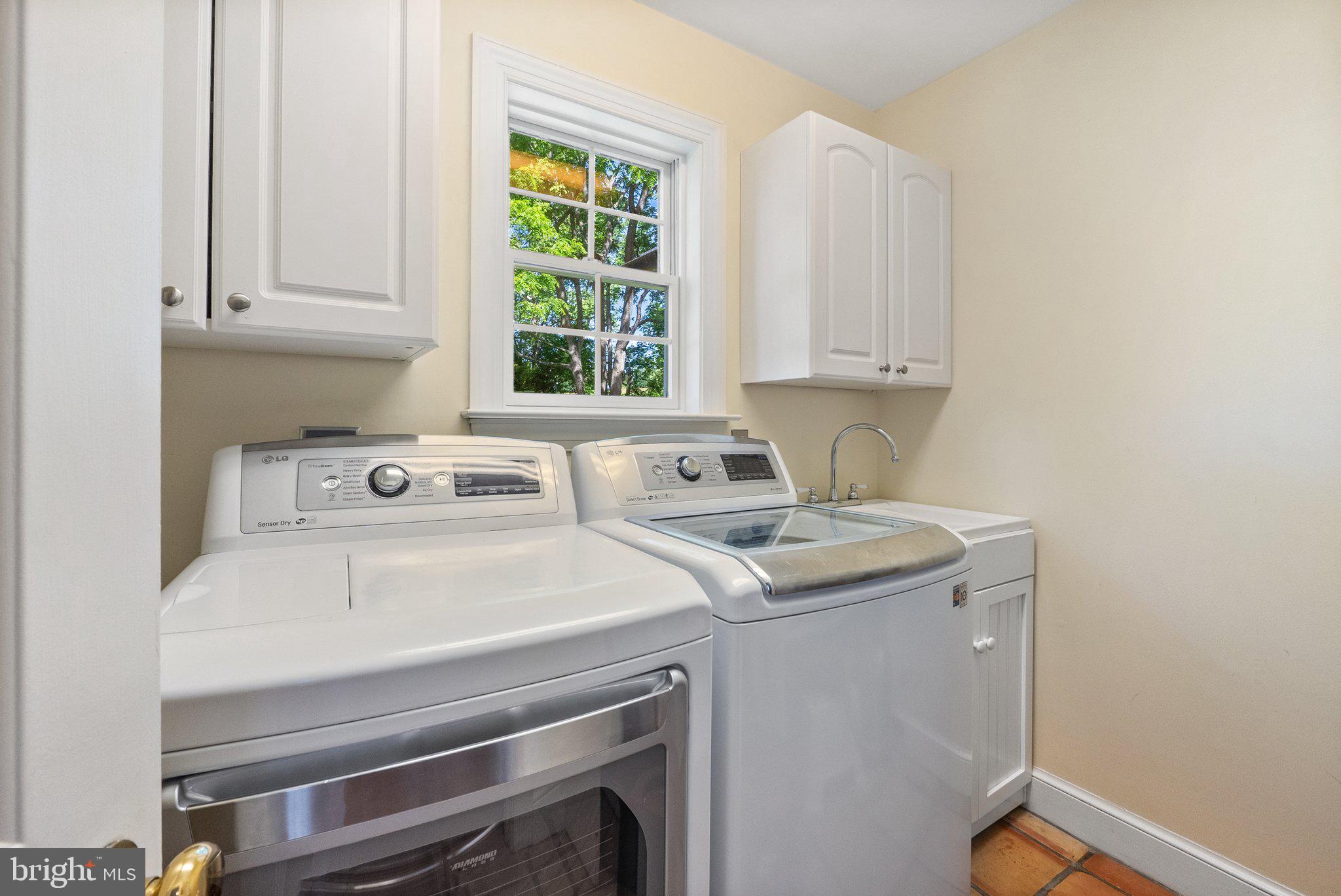 21056 Beaverdam Bridge Road Middleburg, VA 20117 - Photo 22 of 109 Main Level Laundry Room