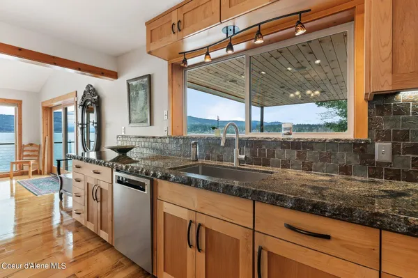 $3,600,000 | 2537 Lakeshore Drive, Sagle, ID 83860