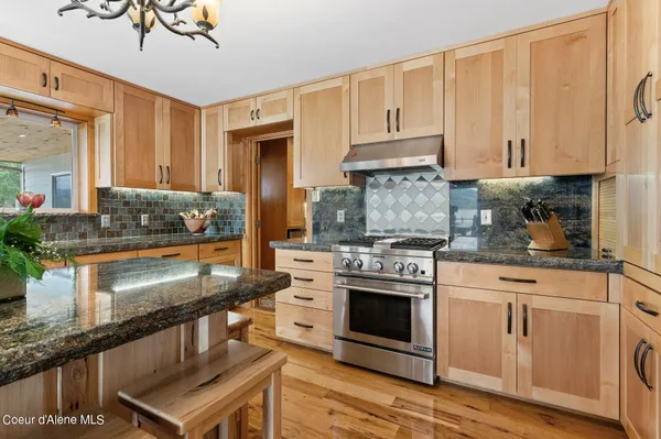 $3,600,000 | 2537 Lakeshore Drive, Sagle, ID 83860