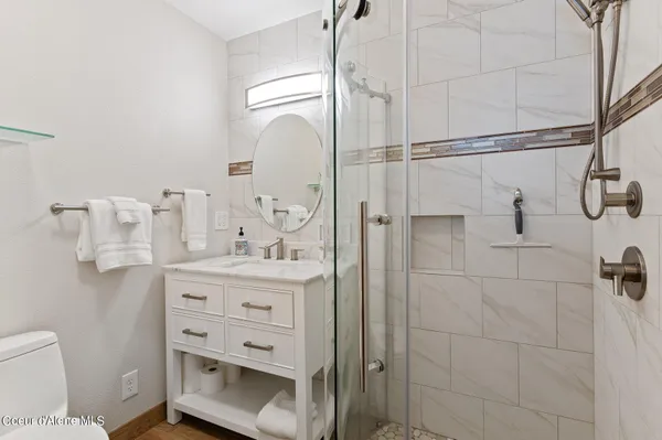 $3,600,000 | 2537 Lakeshore Drive, Sagle, ID 83860