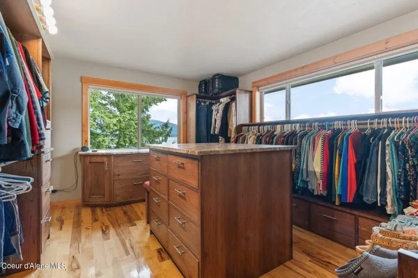 $3,600,000 | 2537 Lakeshore Drive, Sagle, ID 83860