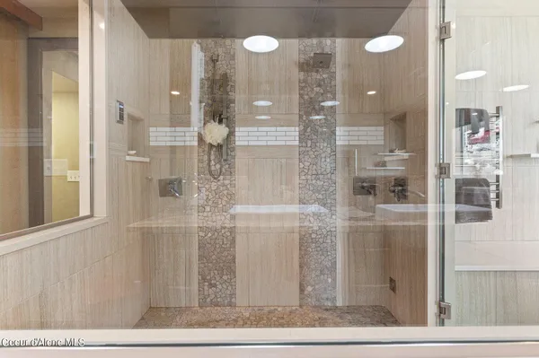 $3,600,000 | 2537 Lakeshore Drive, Sagle, ID 83860