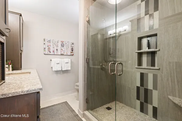 $3,600,000 | 2537 Lakeshore Drive, Sagle, ID 83860