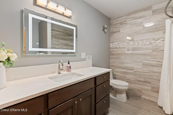 $3,600,000 | 2537 Lakeshore Drive, Sagle, ID 83860