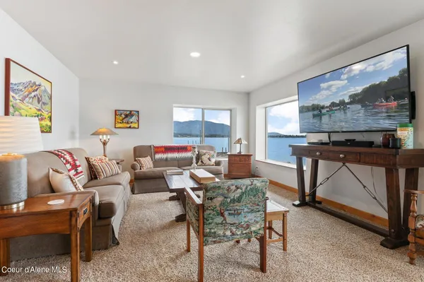 $3,600,000 | 2537 Lakeshore Drive, Sagle, ID 83860
