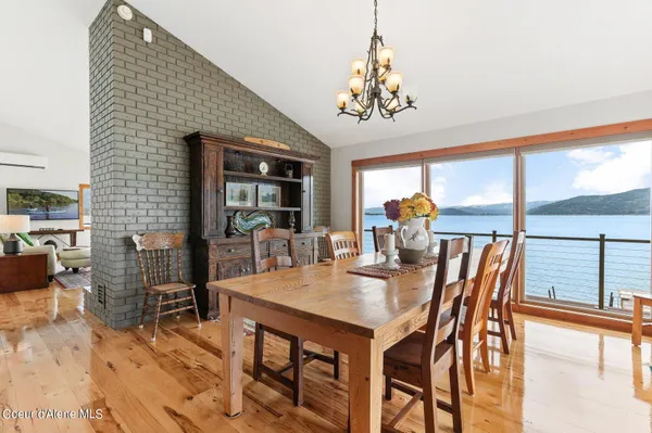 $3,600,000 | 2537 Lakeshore Drive, Sagle, ID 83860